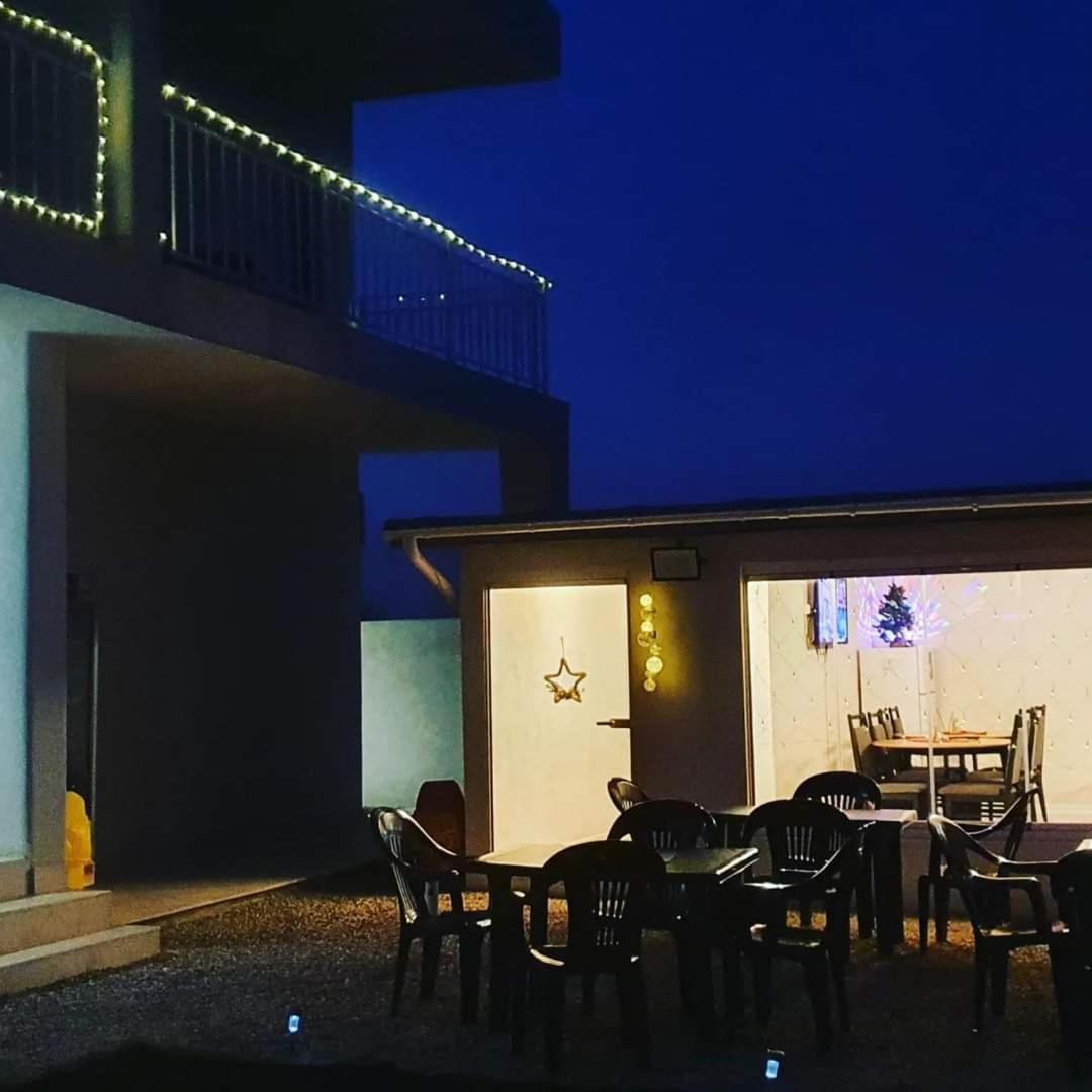 Hotel Casa Adiman Vama Veche Exterior foto